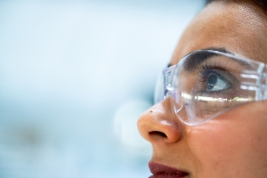 Optimized-goggles-4915435_1920.jpg
