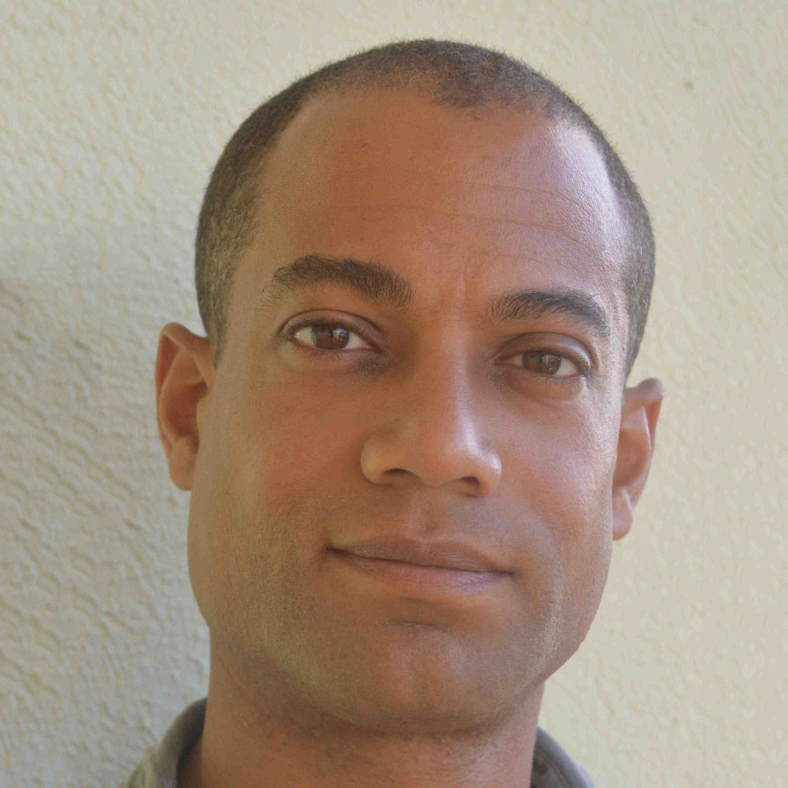 Dr. Henri Vallès